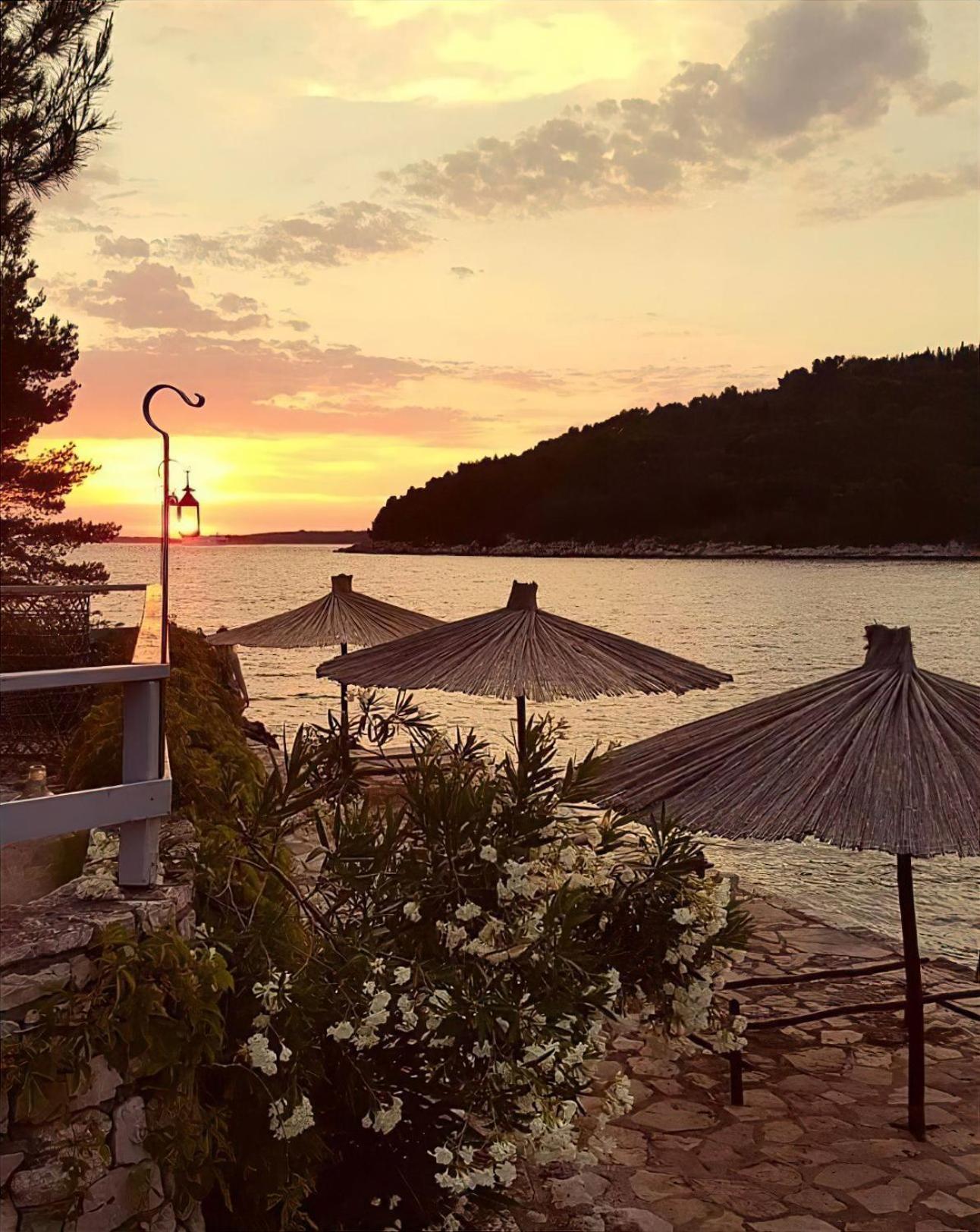 Pebble Bay Paradise House فيلا لوكا المظهر الخارجي الصورة
