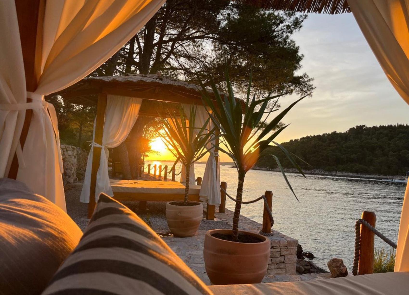 Pebble Bay Paradise House فيلا لوكا المظهر الخارجي الصورة